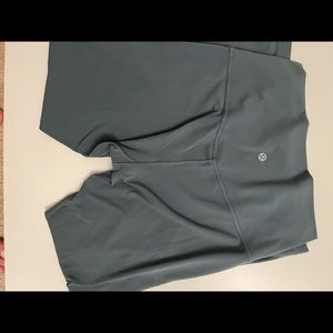 Lululemon align HR 28” size 8 dusty green
